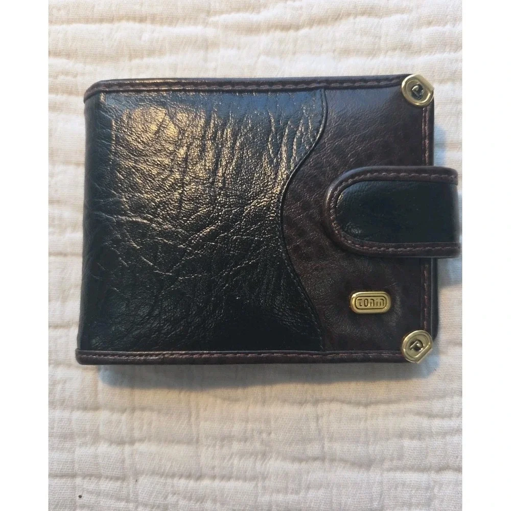 Tonin couro Brown Brass Studs Leather Men's tri fold fully Lined wallet.